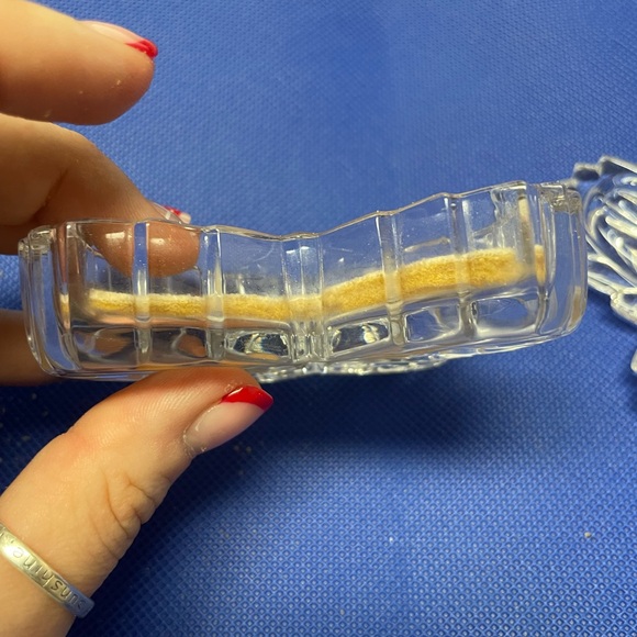 Vintage Clear Glass Butterfly Trinket Box - Picture 11 of 16